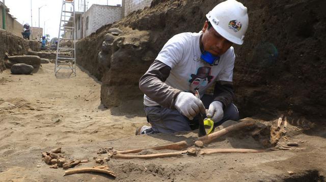 Hallazgo se dio en el sector conocido como Pampas de la Cruz en el centro poblado Las Lomas, en el distrito de Huanchaco, a unos 13 kilómetros de la ciudad de Trujillo, en la región La Libertad. (Foto: Johnny Aurazo)