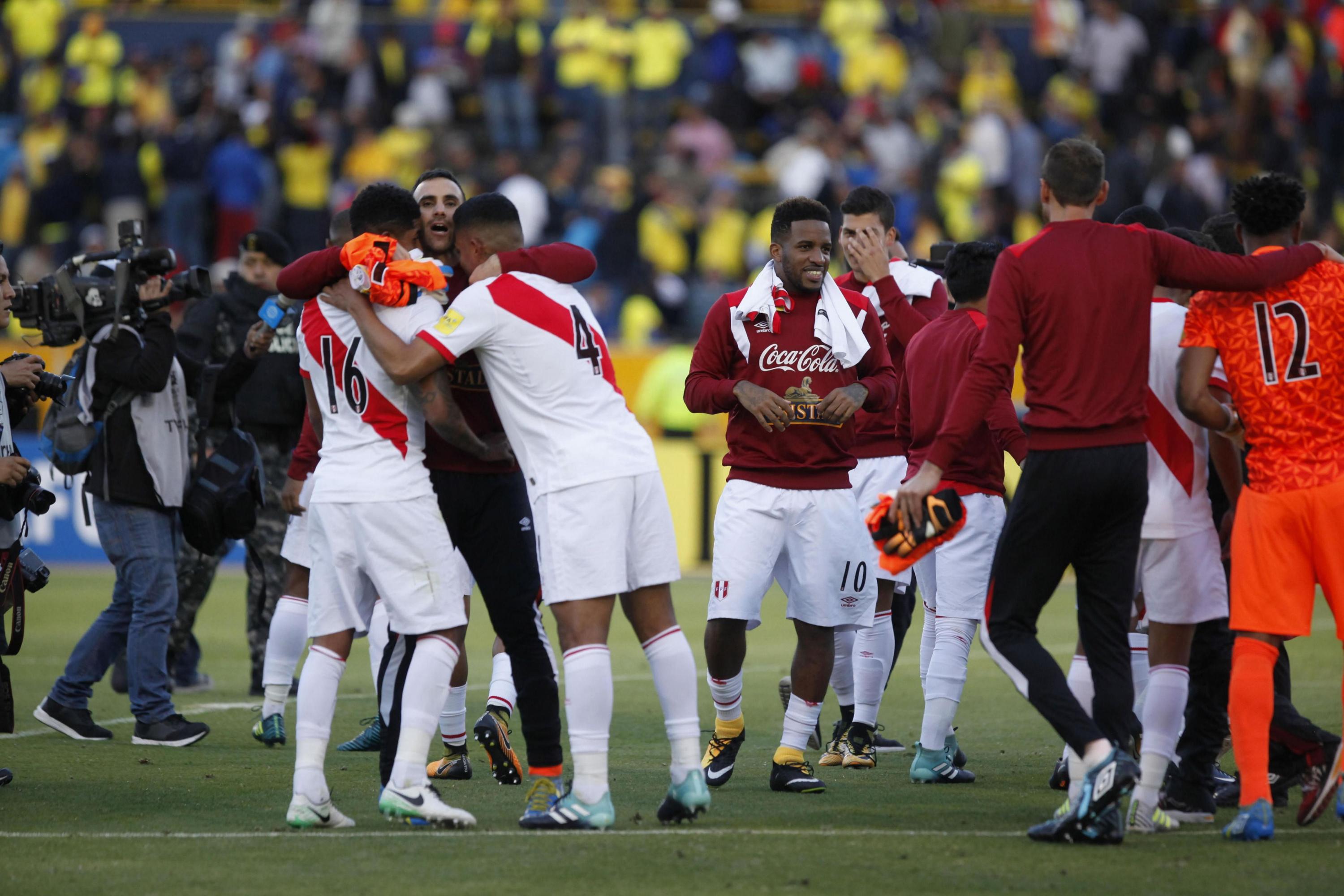 La selección peruana acaparó elogios en varias partes de Sudamérica luego del triunfo 2-1 ante Ecuador en Quito. (Foto: EFE)