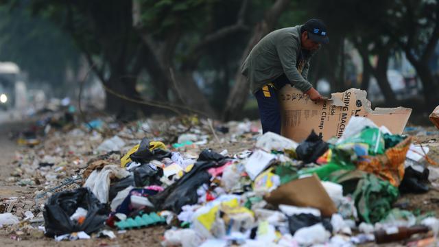 Comas ocupa el quinto lugar entre los distritos de Lima y Callao con más puntos críticos de acumulación de basura en la vía pública. La OEFA ha identificado 35 zonas (Foto: Hugo Curotto).