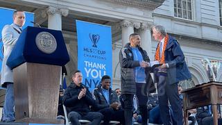 Alexander Callens recibió las llaves de la ciudad de Nueva York tras ganar la MLS con el New York City