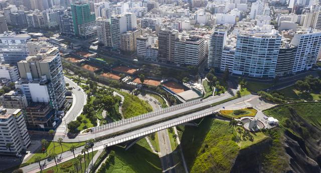 Lima en cuarentena retratada desde el aire. (Foto: Daniel Apuy/ GEC)