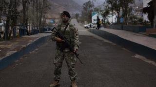 Día de Todos los Santos: fuerte resguardo policial custodia los ingresos a cementerios | FOTOS