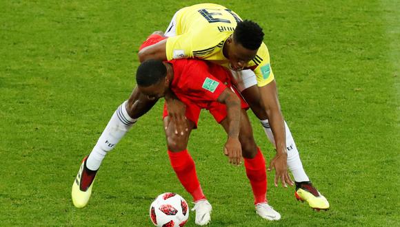 Colombia vs. Inglaterra: Yerry Mina y la curiosa marca sobre Sterling. (Foto: AFP)