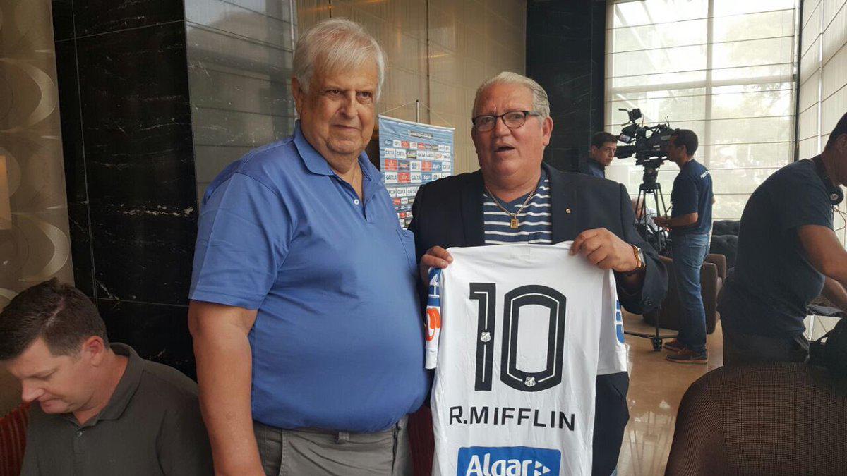 Mifflin fue muy querido en cada club donde le tocó jugar. En Brasil lo hizo por el Santos. (Foto: AP)