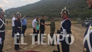 La verdadera historia detrás de las fotos de Guaidó con dos narcoparamilitares