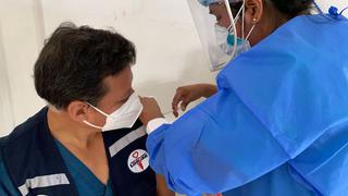 Intensivista vacunado del Loayza: “Tenemos a 120 pacientes en espera por una UCI”