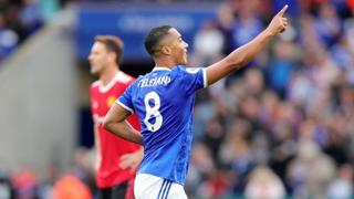 Manchester United sufrió dolorosa derrota ante Leicester y se aleja del líder Liverpool