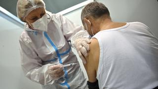 Empieza en Serbia la vacunación contra el coronavirus con las dosis de Sinopharm | FOTOS