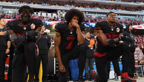 Trump lleva meses enfrentado con los jugadores de la NFL que se arrodillan durante la reproducción del himno nacional antes de los partidos para protestar por la violencia policial en contra de los afroamericanos en Estados Unidos. (AFP)