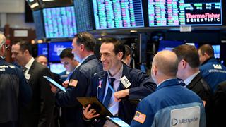 Wall Street cierra un día optimista y el Dow Jones gana un 2,39%