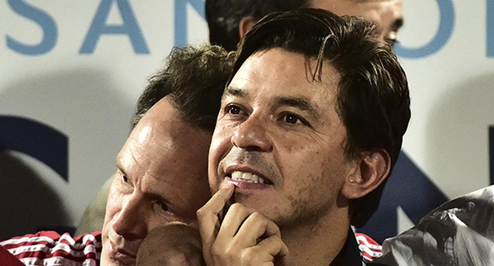 Marcelo Gallardo, técnico de River Plate, sufrió un incómodo momento durante la conferencia de prensa tras el triunfo 3-1 ante Independiente Medellín por Copa Libertadores. (Foto: Getty Images)