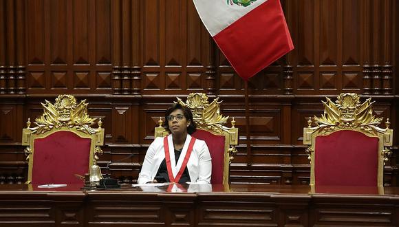 La congresista Leyla Chihuán ocupa la silla del presidente del Parlamento. Ella integra la Mesa Directiva.  (Foto: Anthony Niño de Guzmán/ El Comercio)