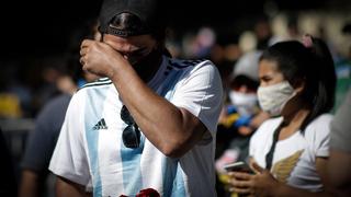 “Tenemos que estar”: el amor por Diego Maradona supera el temor al coronavirus en Argentina