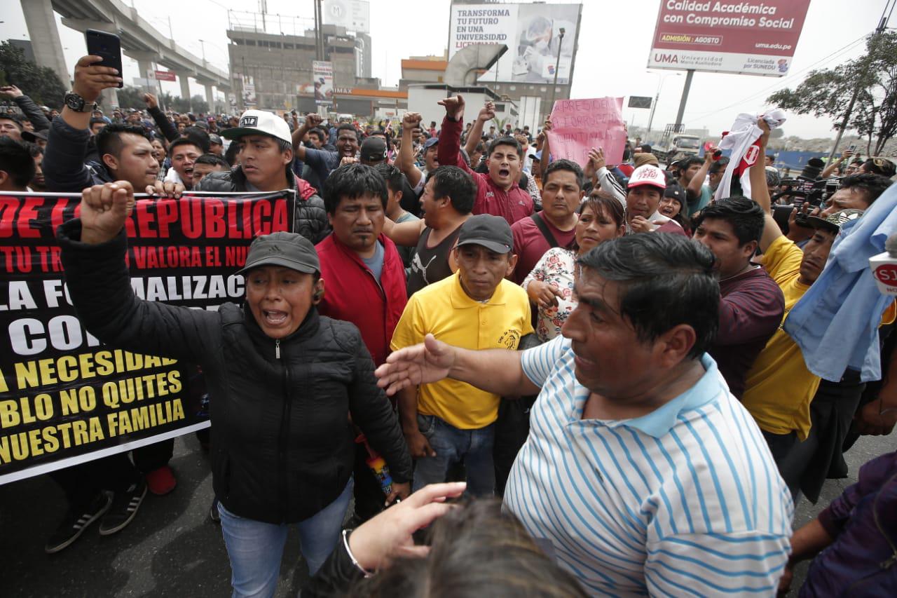 Este jueves se realizó una marcha en contra del Corredor Morado. (Foto: Francisco Neyra)