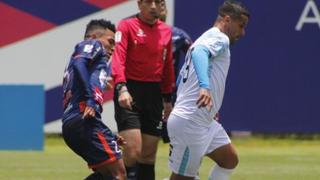 Jugadores de Llacuabamba no se movieron durante 30 segundos a modo de protesta | VIDEO