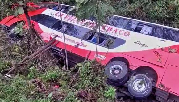 Un bus sufrió un accidente de tránsito en Bolivia, el 17 de agosto de 2023. (Foto de Unitel)