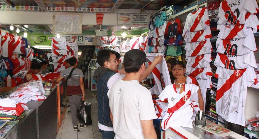 Perú jugará dos partidos más esta semana y camisetas de la selección se venderán aún más. (Foto: Héctor Vinces/ Andina)