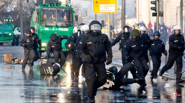 Violentos choques en Fráncfort en una protesta antiausteridad - 8