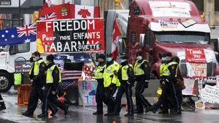 Intervención policial contra camioneros canadienses en Ottawa es “inminente” 