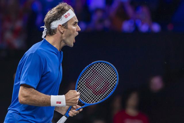 Roger Federer derrotó a Nick Kyrgios en un vibrante partido. Mira las mejores imágenes de la victoria del suizo en la Laver Cup. (Foto: EFE)