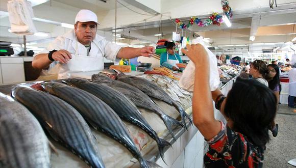 De acuerdo con la FAO, el consumo promedio per cápita de pescado en el Perú en el periodo 2013-2015 se ubicó en 21.8 kilos, por encima del promedio de América Latina y el Caribe (12.2 kilos) y del mundo (20.2 kilos).