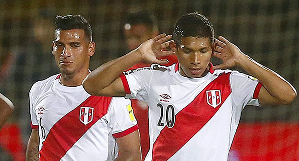 La polémica despertó en la prensa chilena por el escudo \"tapado\" en la camiseta de la Selección Peruana. Ante ello, la marca deportiva tuvo que responder. (Foto: Getty Images)