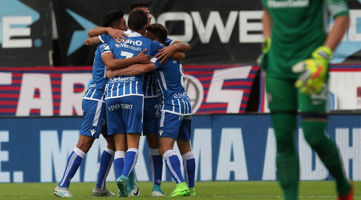 Godoy Cruz vs. Temperley: chocan por la Superliga Argentina