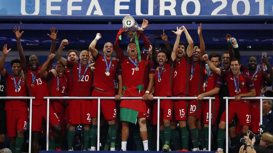 Eurocopa 2016: las fotos del festejo de Portugal campeón - 1