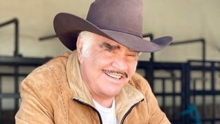 Vicente Fernández fue operado de emergencia por lesión en las cervicales