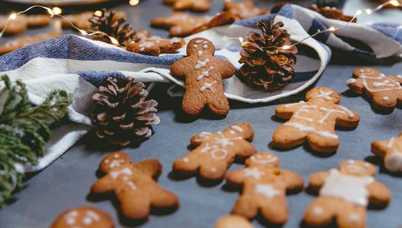 "Podrían empezar desde la mañana del 24 cocinando en familia, así creamos lindos recuerdos, Esta Navidad podrá ser diferente, pero también puede ser inolvidable.", dice Colette Olaechea. (Foto: Michele Purin/ Unsplash)