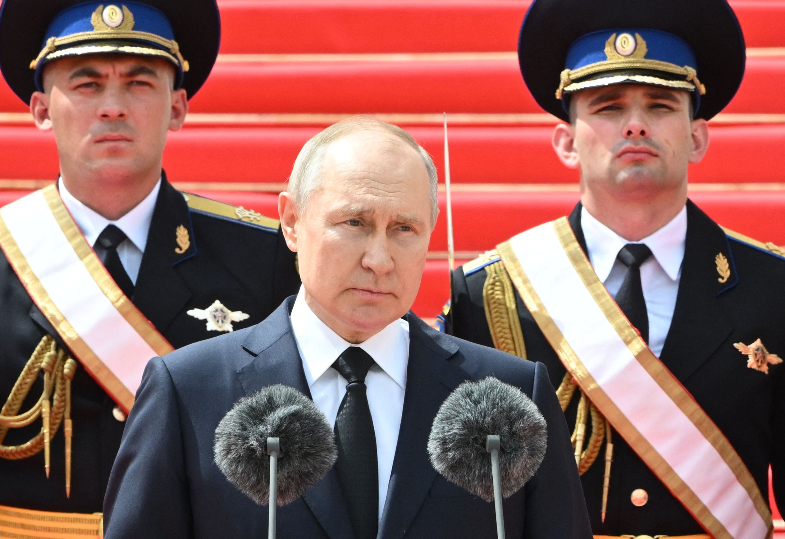 Russian President Vladimir Putin addresses troops from the Defense Ministry, the National Guard, the FSB security service and the Interior Ministry, on June 27, 2023. (Photo by Sergei GUNEYEV/SPUTNIK/AFP) .