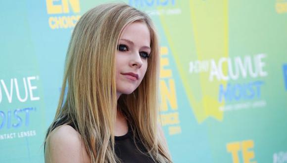 Avril Lavigne sigue luchando contra la enfermedad de Lyme