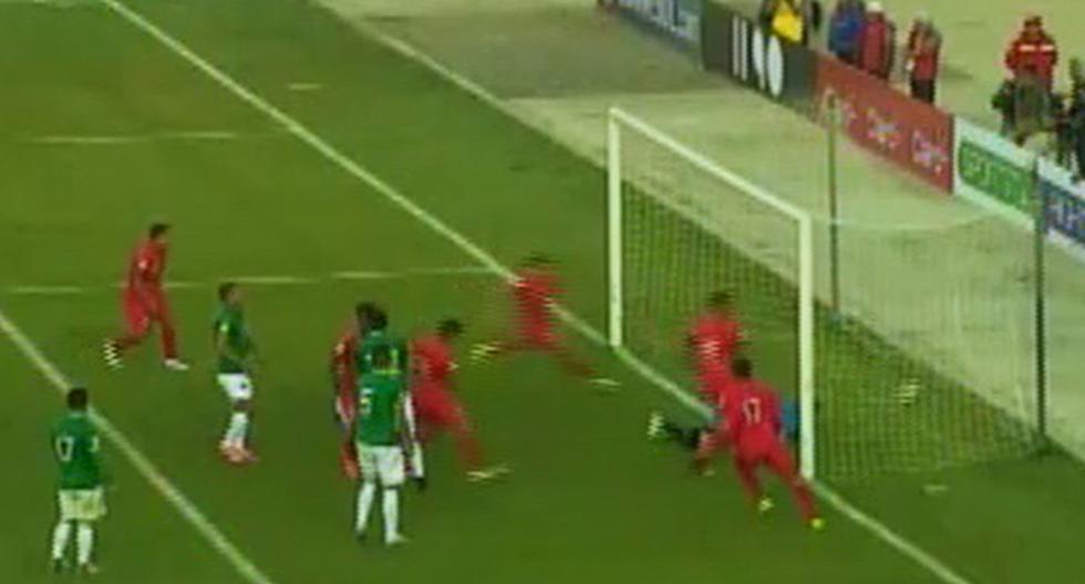 Cerca del final del partido, la Selección Peruana parecía descontar ante Bolivia por medio de Christian Ramos. Sin embargo, el línea arbitral anuló el gol. (Foto: Captura - CMD)