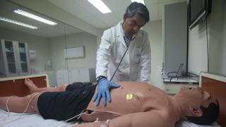 Usan simulación clínica para la mejor formación de médicos