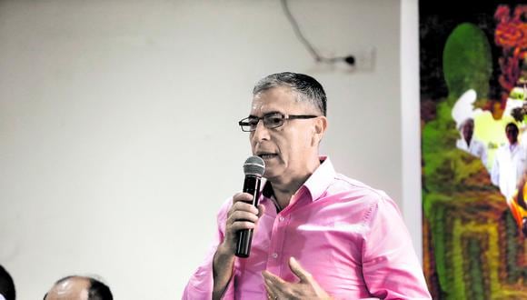 Wilson Barrantes apareció en la primera lista de grupos encargados de la transferencia de gobierno.