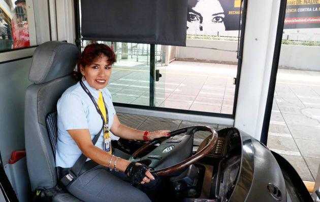 La Municipalidad de Lima remarcó que Dora Bacalla Calongos trabaja hace siete años en el Metropolitano. (Facebook)