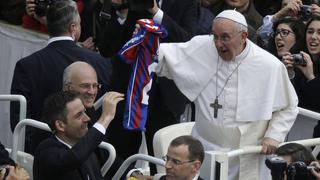 FOTOS: Papa Francisco recibió camiseta de San Lorenzo durante la Pascua de Resurrección