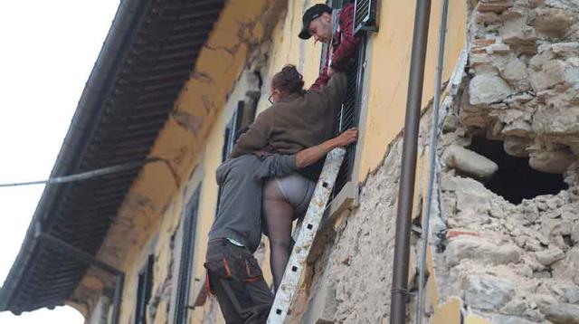 El devastador panorama que dejó el terremoto en Italia - 17