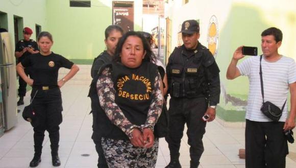 La Libertad: internan en penal a mujer que arañó a comisario