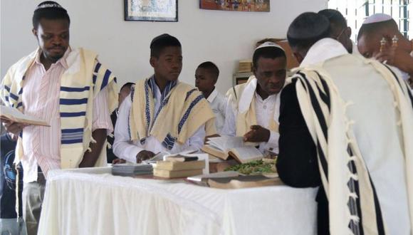 Se estima que unos 12.000 nigerianos se consideran judíos. (IRUMS)