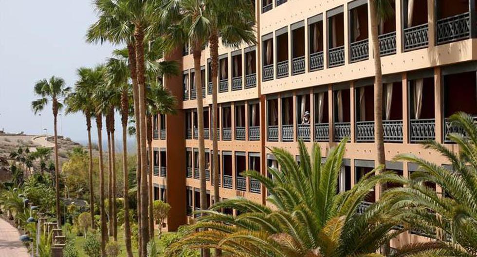 Un centenar de turistas podrían dejar el hotel, al sur de Tenerife, aislado por el coronavirus. (Foto: EFE)