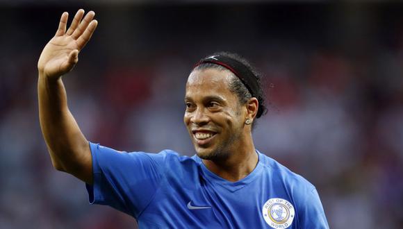 Ronaldinho ve una eliminatoria abierta entre Barcelona y Manchester United. (Foto: Reuters)