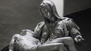 Las olvidadas réplicas de “La Piedad” que el Vaticano visitó para restaurar la original