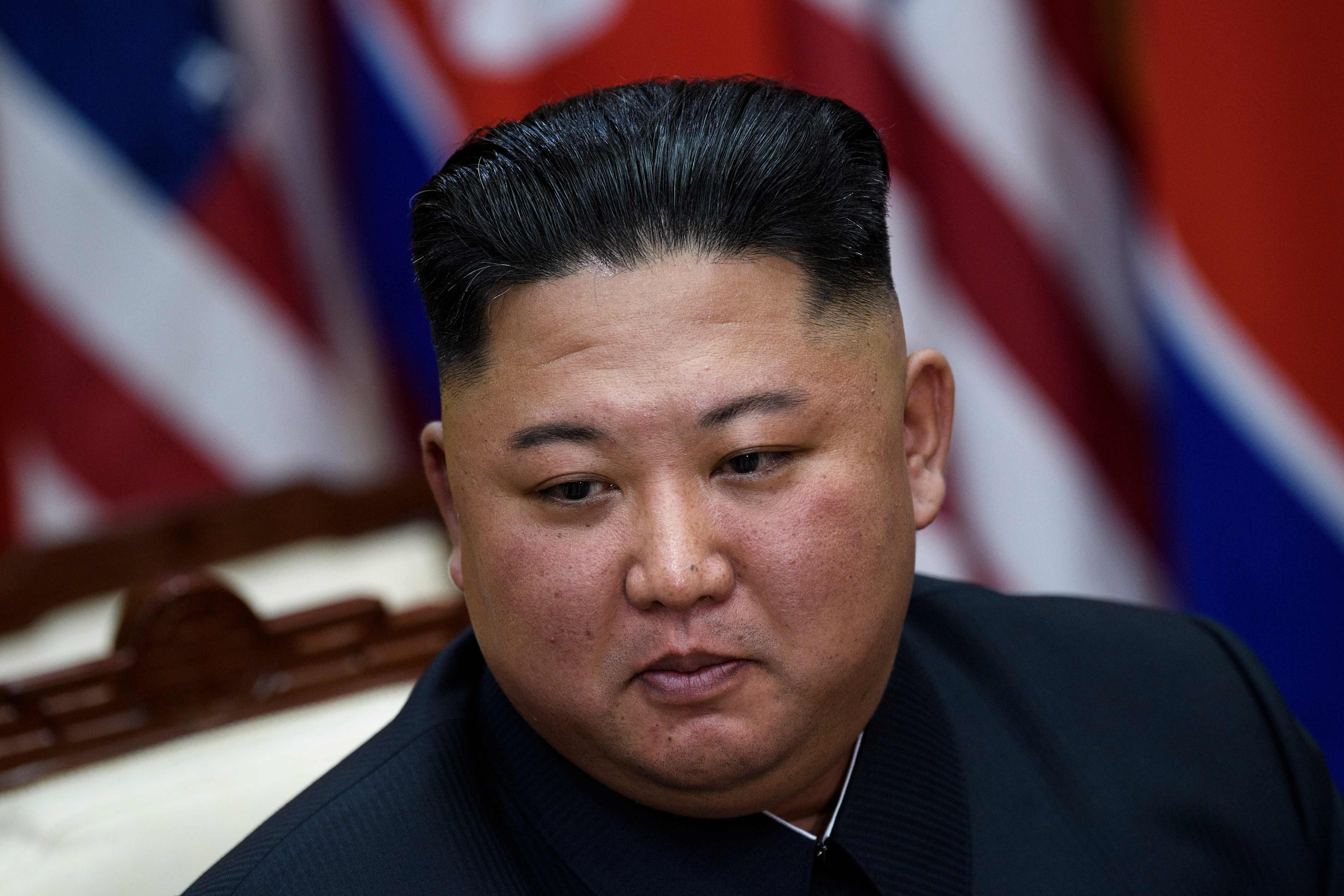 Un funcionario estadounidense con conocimiento directo reportó a CNN que el dictador norcoreano se encontraría en mal estado tras someterse a una cirugía y Estados Unidos estaría monitoreando la situación. (Foto: AFP / Brendan Smialowski).