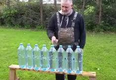 YouTube: hombre crea cuchillo capaz de cortar 8 botellas de agua a la vez
