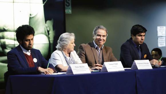 El ministro Petrozzi se quebró ayer después de decir en un evento que “quería hacer algo por la cultura en el Perú”, y que, “cuando termine”, tendrá el orgullo de decir que dejó universidades de música y bellas artes. (Foto: Ministerio de Cultura)