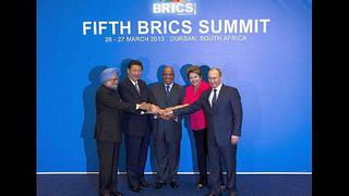 Líderes de los BRICS posponen la creación de un banco de desarrollo
