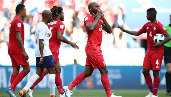 Felipe Baloy anotó ante Inglaterra el primer gol en la historia de Panamá en una Copa del Mundo. Este hecho desató una conmovedora narración por parte de los comentaristas de una cadena de dicho país. (Autor: FIFA / Fuente: TV MAX Deportes / Foto: AFP)