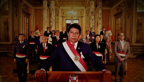 Pedro Castillo brindó su mensaje a la Nación en el Salón Dorado de Palacio de Gobierno, acompañado por sus ministros. Sin embargo, no estuvo presente la vicepresidenta y titular del Midis, Dina Boluarte.