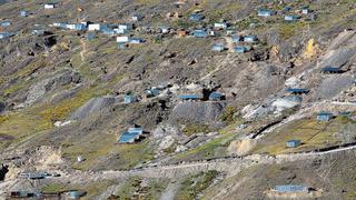 Mineros de La Rinconada controlan cerros del Cusco